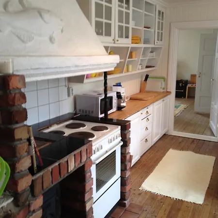 Linddalsveien 7, 4950 Risor, Norway * Risør
