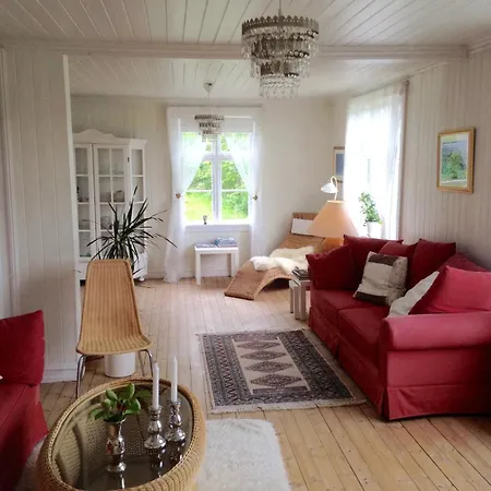 Linddalsveien 7, 4950 Risor, Norway Risør