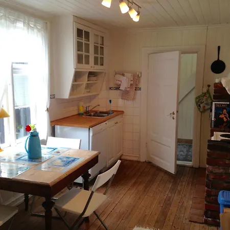 Linddalsveien 7, 4950 Risor, Norway Risør